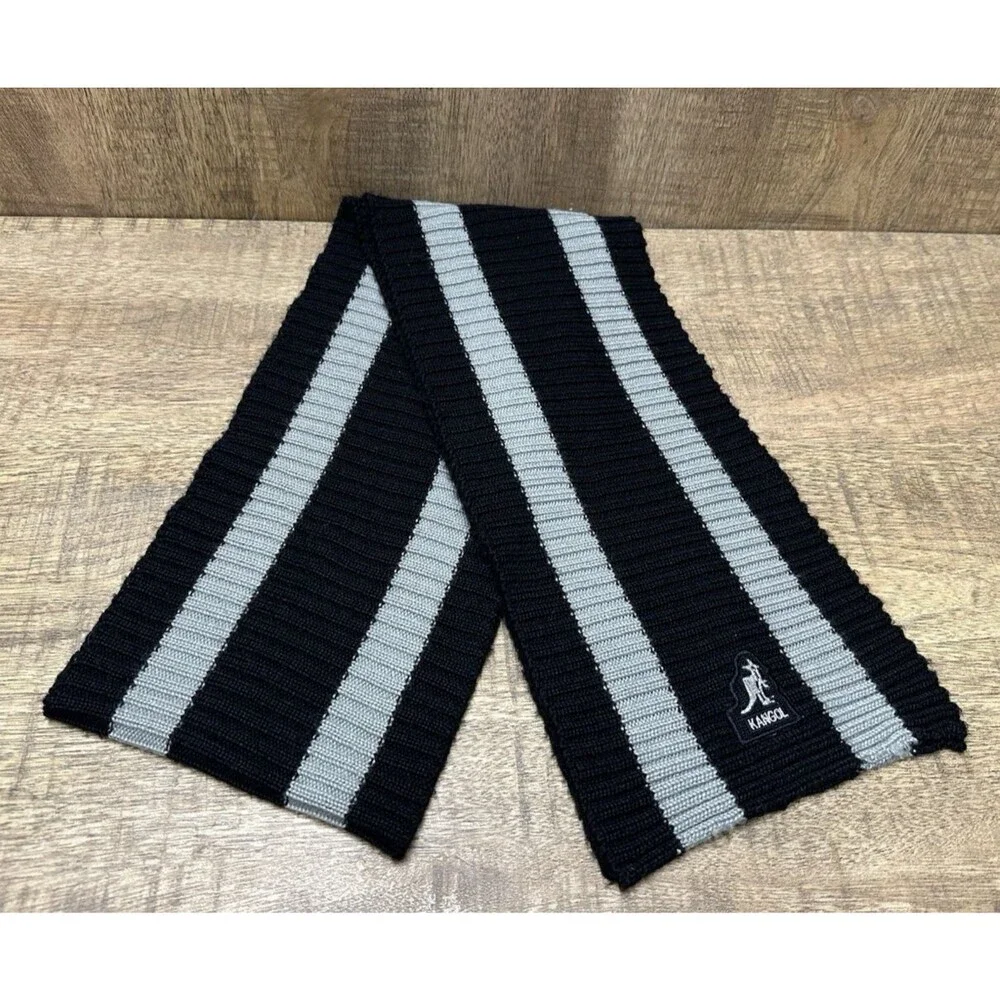 Kangol wool and acrylic blend chunky knit black and gray scarf